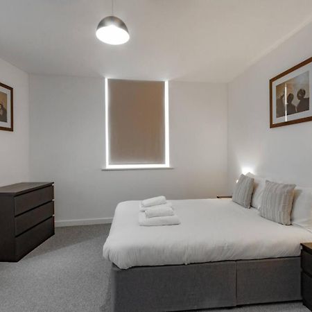 Spacious & Pet-Friendly 1Br Apt In Heywood Apartment Exterior foto
