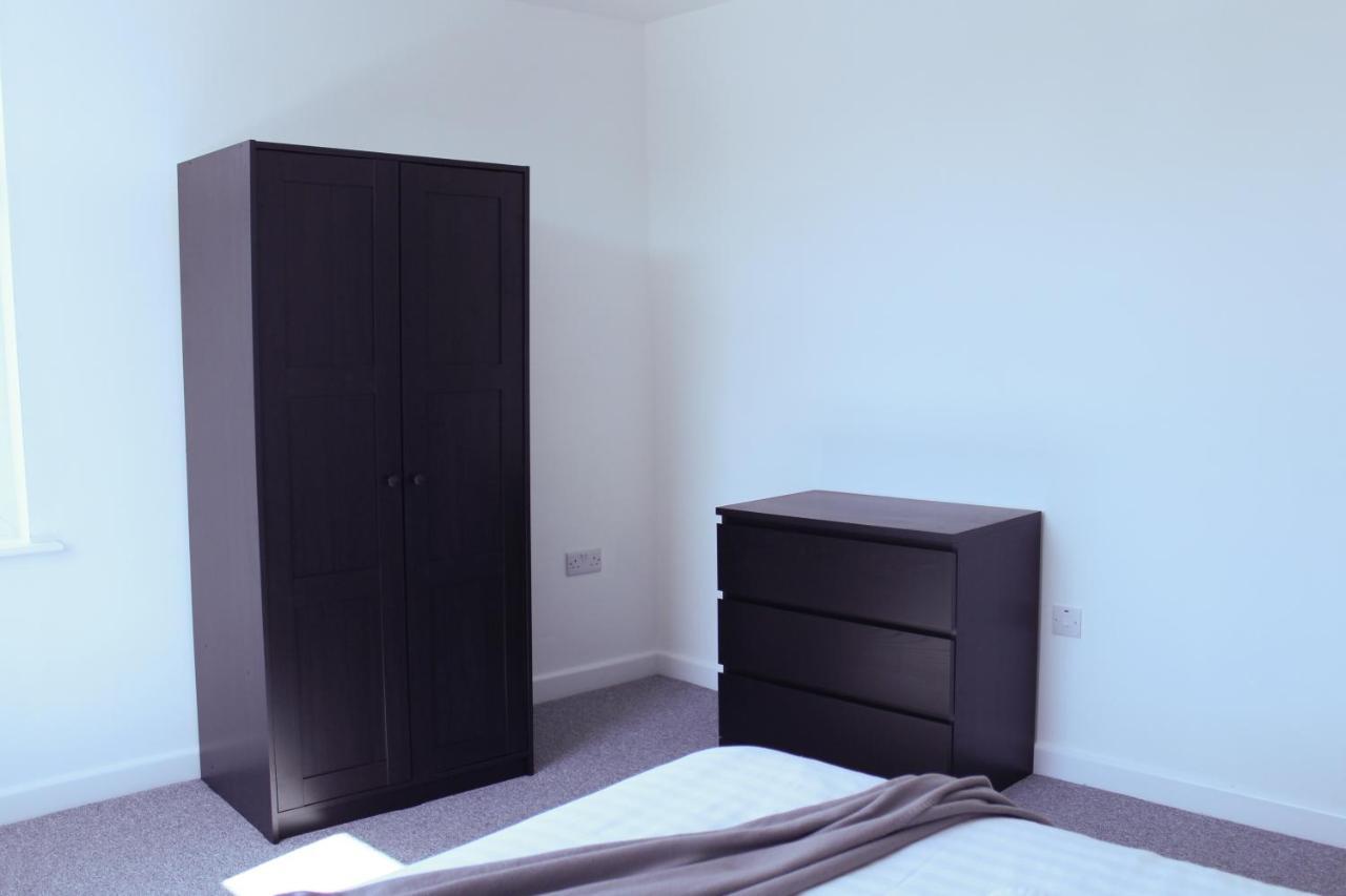Spacious & Pet-Friendly 1Br Apt In Heywood Apartment Exterior foto