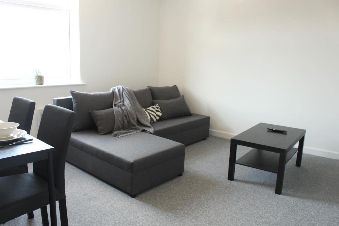 Spacious & Pet-Friendly 1Br Apt In Heywood Apartment Exterior foto