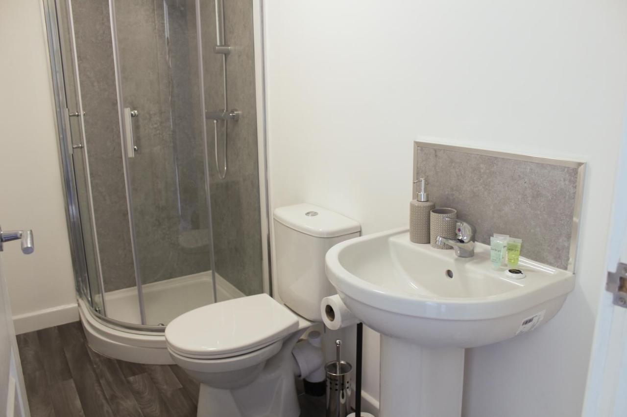 Spacious & Pet-Friendly 1Br Apt In Heywood Apartment Exterior foto